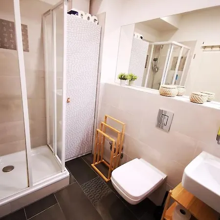 Inval By Rockchair Apartments L Superhost Status L 2 Bedrooms Boxspringbeds 2 Bathrooms In City Center 